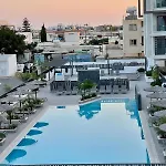 Apartment Fall In Paradise *