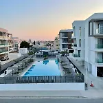 Apartment Fall In Paradise